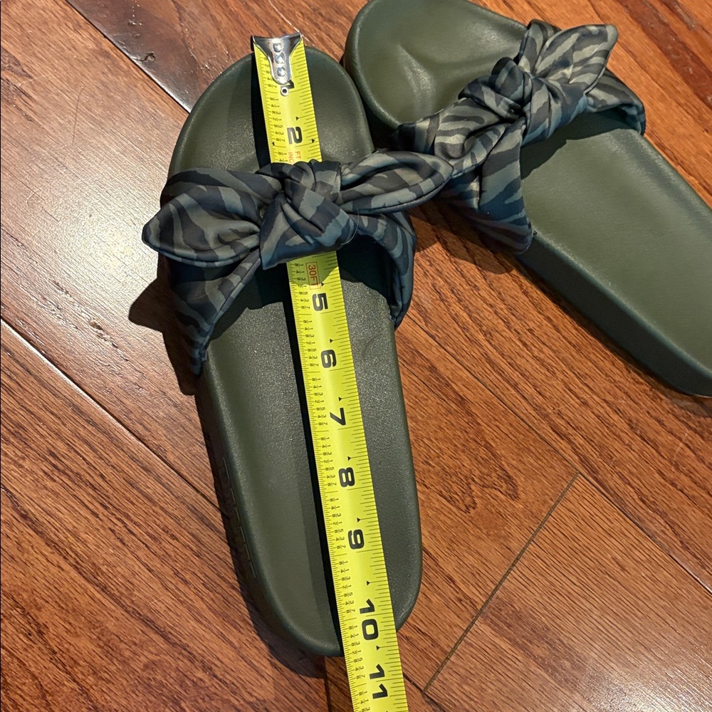 PINK Victoria's Secret Olive Green Slide Sandals - Picture 5 of 5